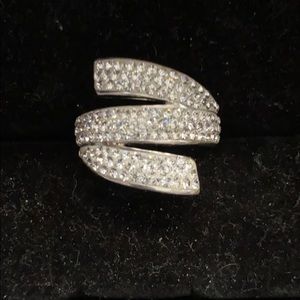 White Crystals 925 Silver Ring. Size 7